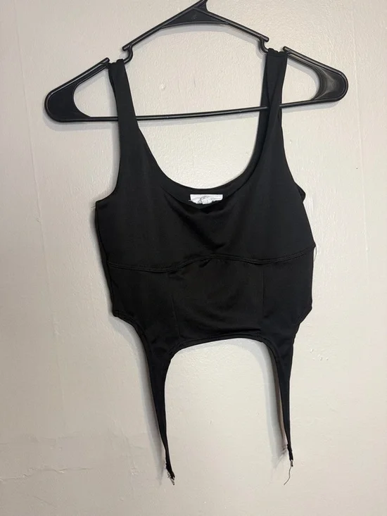 Black and White Tank Duo - Picture 5 of 5